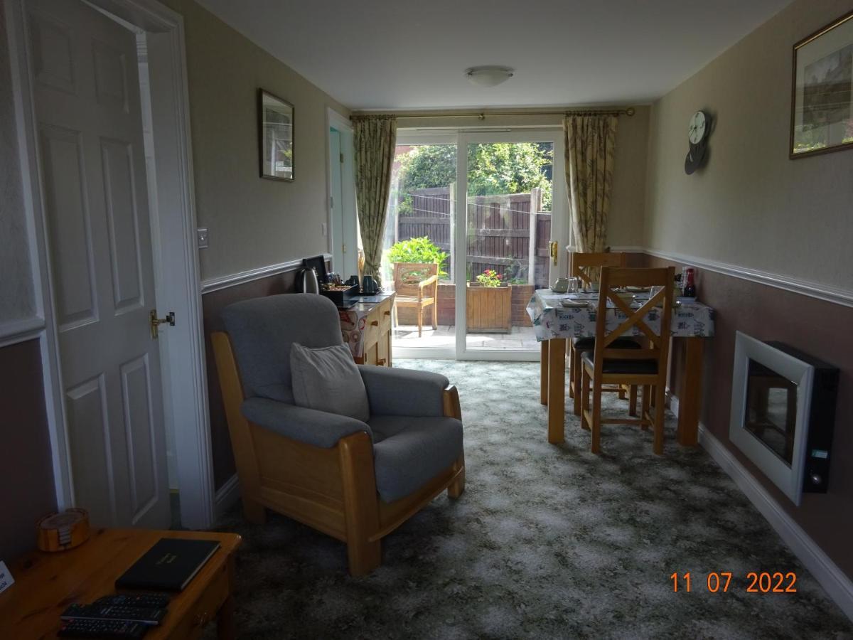 Sterling Bed & Breakfast Llandudno Exterior photo